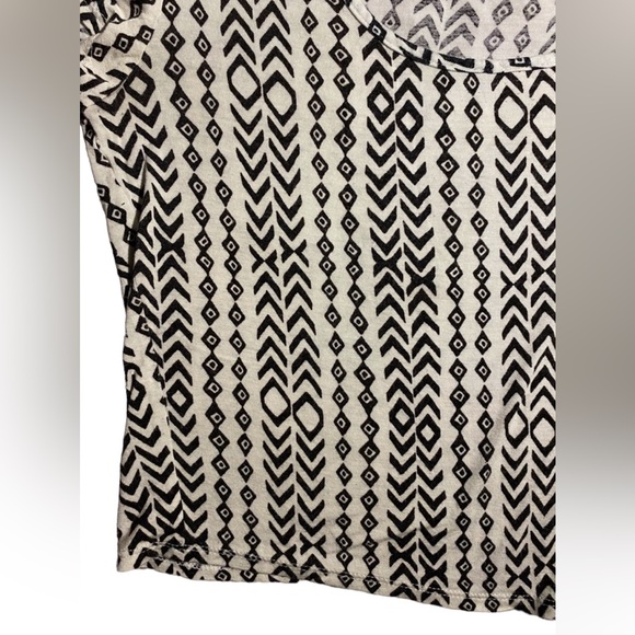 Women’s Tribal Crop Top-LARGE - Picture 6 of 6